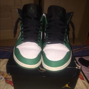 JORDAN Retro 1’s Pine Green/ Black , Size 12